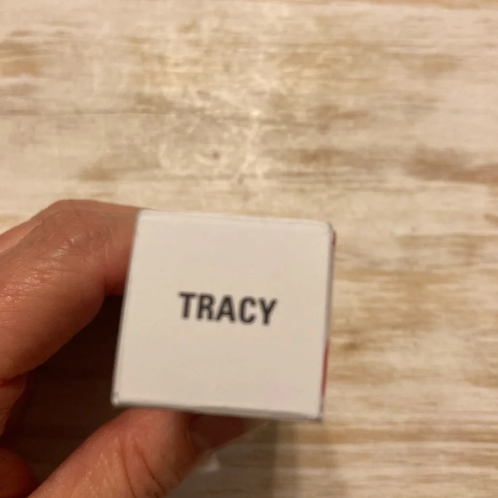 UOMA BEAUTY‎ BADASS ICON MATTE LIPSTICK - TRACY (NIB/Full Size)